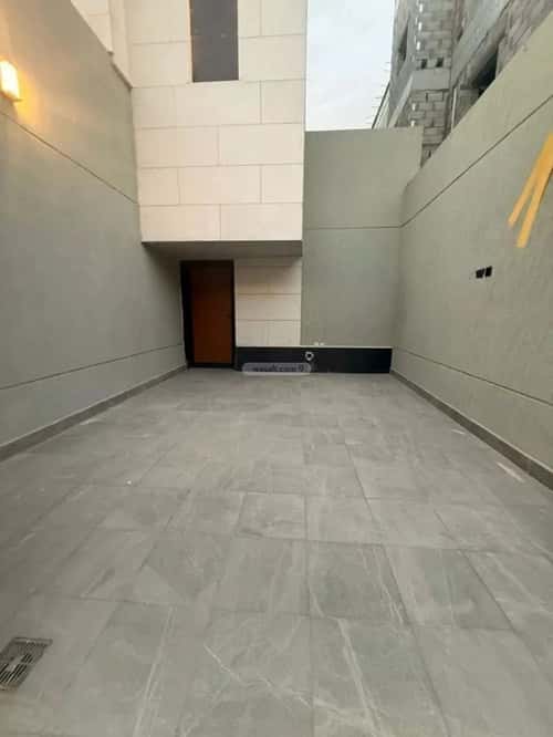 3 bedroom floor in Al Janadriyah 5