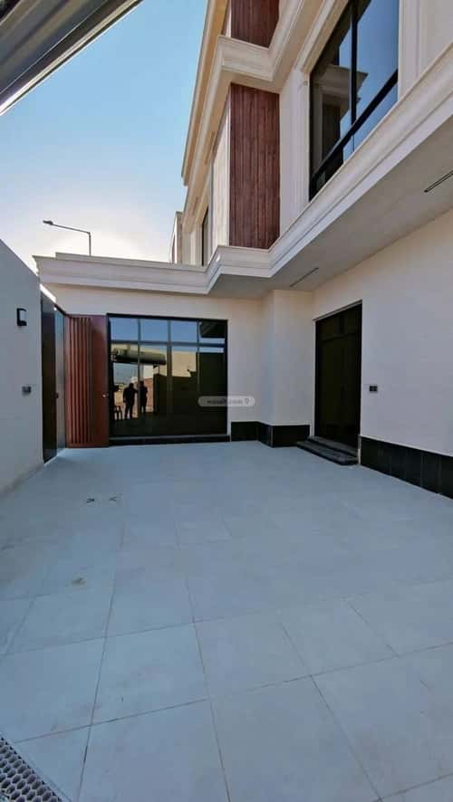 5 bedroom villa in Al Rimal 6