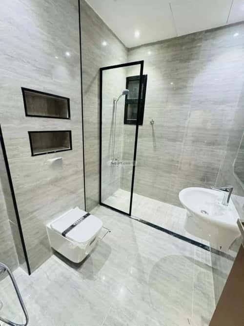 3 bedroom apartment in Al Rimal 8