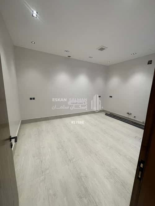 11 bedroom villa in Al Bayan 4