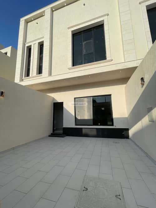 5 bedroom villa in Okaz 2