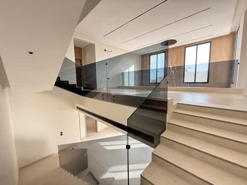 5 bedroom villa in Al Mahdiyyah 2