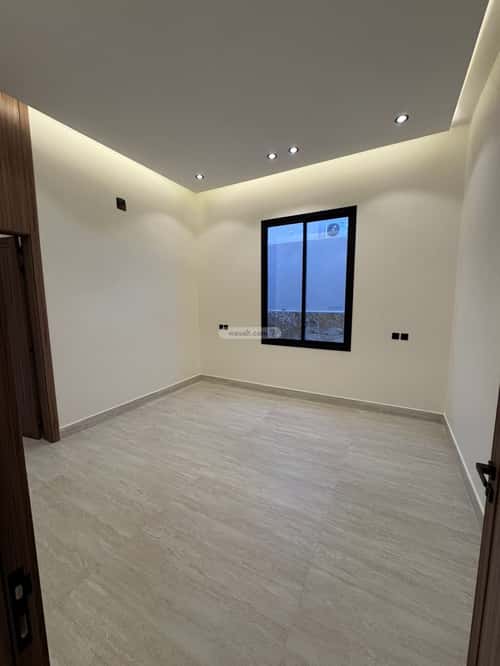 5 bedroom villa in Al Mahdiyyah 2