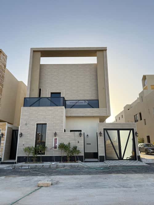 5 bedroom villa in Al Mahdiyyah 4