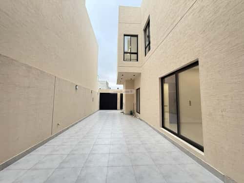 6 bedroom villa in Al Mahdiyyah 2