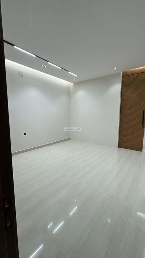 5 bedroom villa in Al Mahdiyyah 2