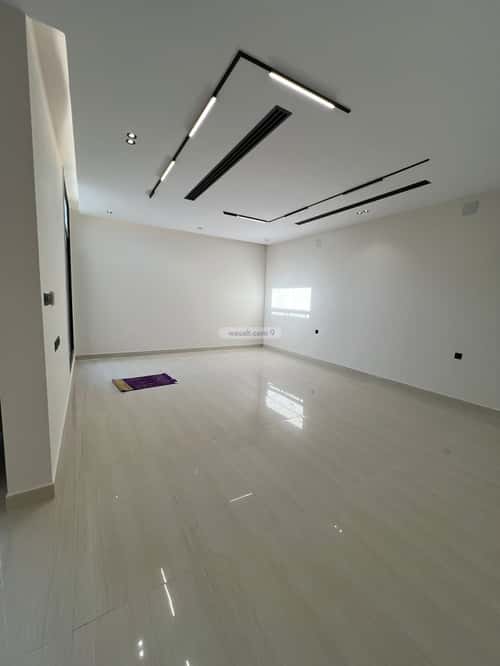 5 bedroom villa in Al Mahdiyyah 2