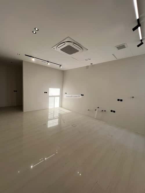 5 bedroom villa in Al Mahdiyyah 3