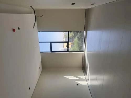 3 bedroom apartment in King Fahd 4