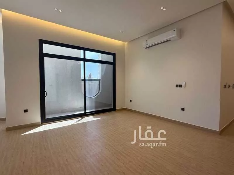 دور 4 غرف في الملك فهد 6