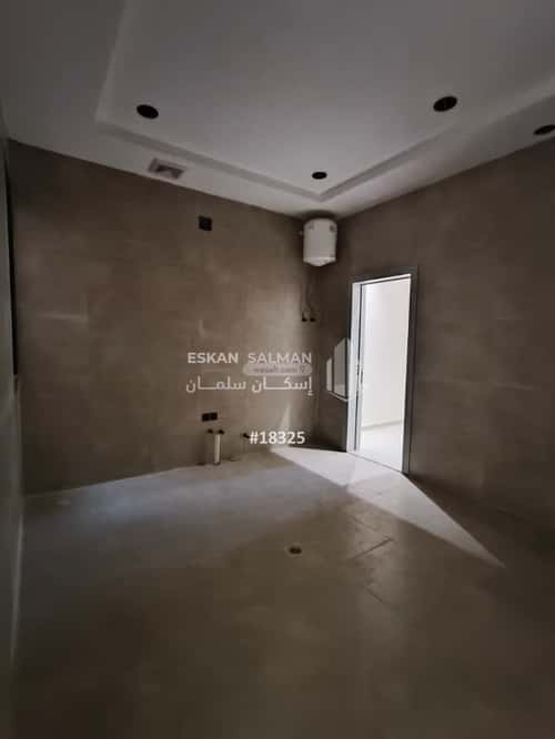 5 bedroom floor in Al Janadriyah 2