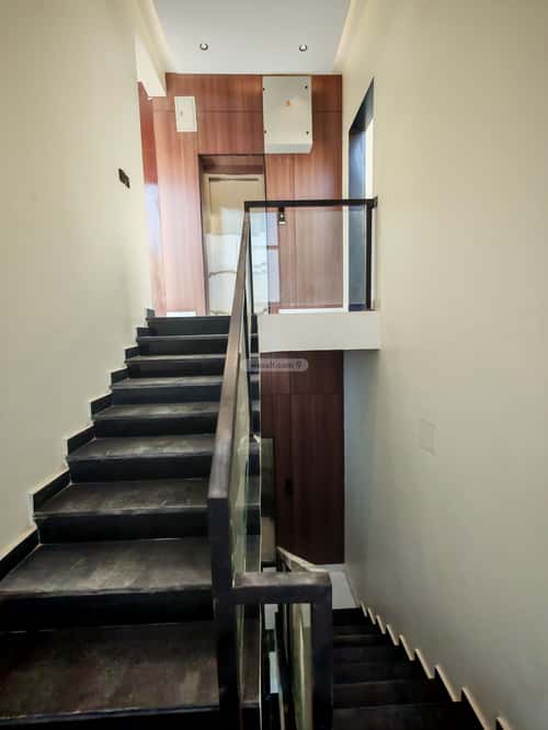 5 bedroom floor in Al Qadisiyah 3