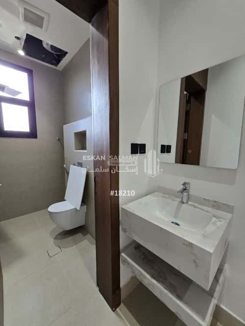 5 bedroom floor in Al Maizilah 3