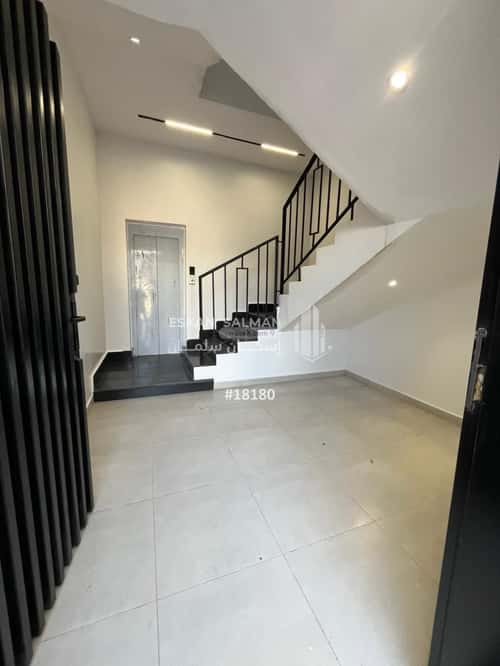 5 bedroom floor in Al Maizilah 3