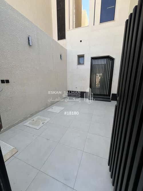 5 bedroom floor in Al Maizilah 8