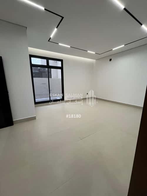 5 bedroom floor in Al Maizilah 4