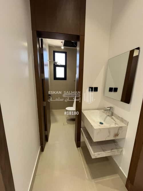 5 bedroom floor in Al Maizilah 5