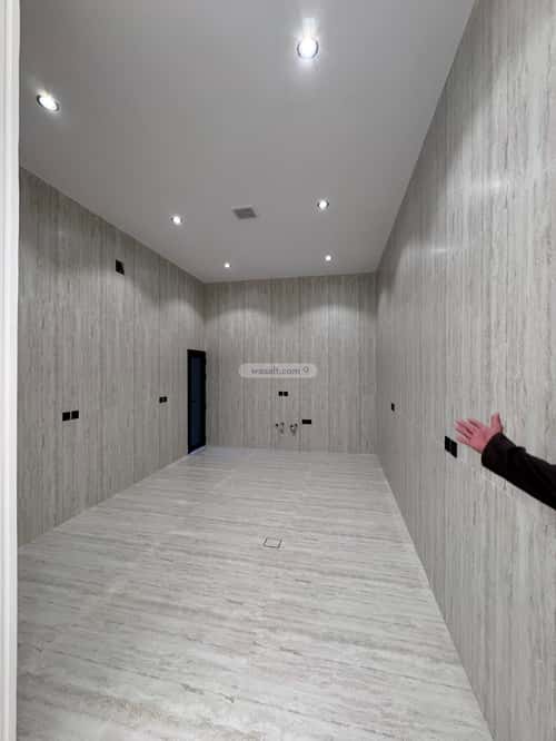 5 bedroom villa in Al Mahdiyyah 2