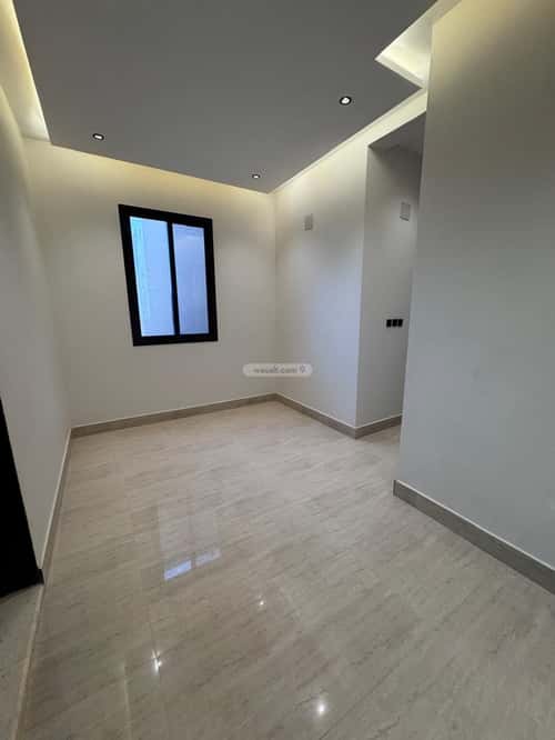 5 bedroom villa in Al Mahdiyyah 4