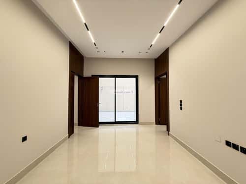 6 bedroom villa in Al Mahdiyyah 3