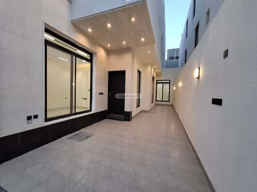 4 bedroom floor in Al Maizilah 3