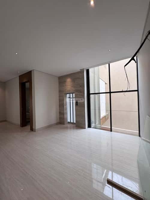 6 bedroom villa in Al Mahdiyyah 4