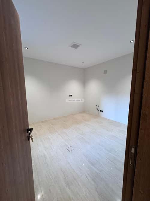 5 bedroom villa in Al Mahdiyyah 2