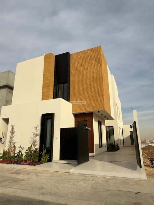 5 bedroom villa in Al Mahdiyyah 2