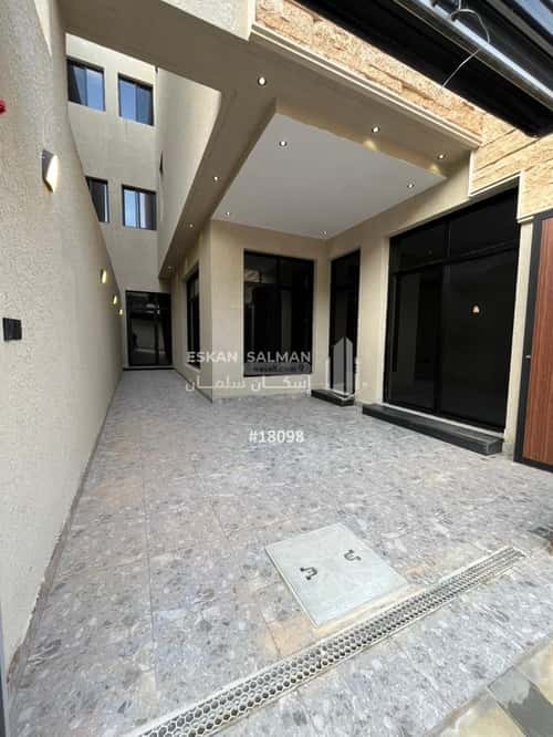 8 bedroom villa in Al Rimal 1