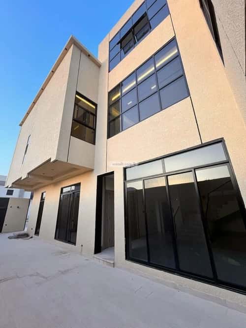 6 bedroom villa in Al Mahdiyyah 3