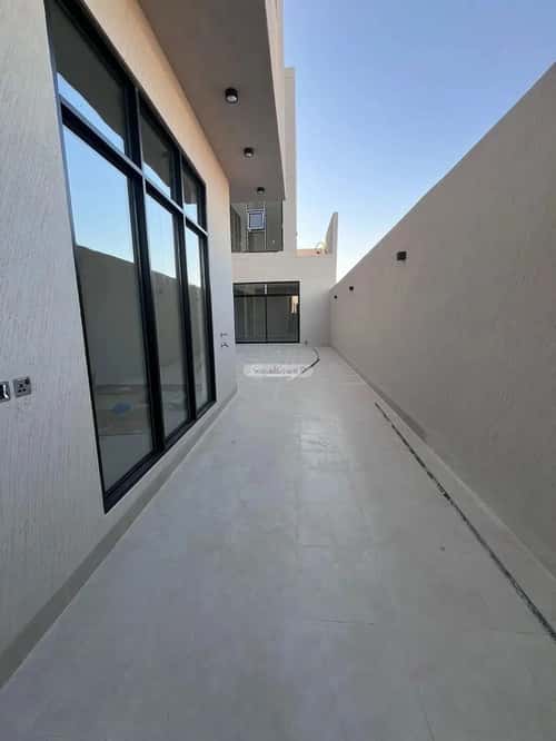 4 bedroom villa in Al Mahdiyyah 4