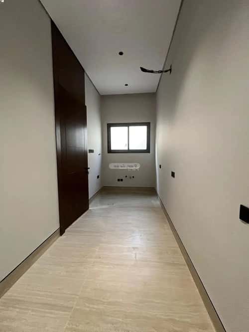 4 bedroom villa in Al Mahdiyyah 3