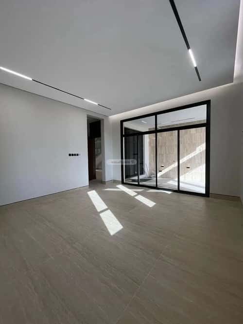 4 bedroom villa in Al Mahdiyyah 4