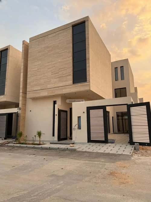 4 bedroom villa in Al Mahdiyyah 2