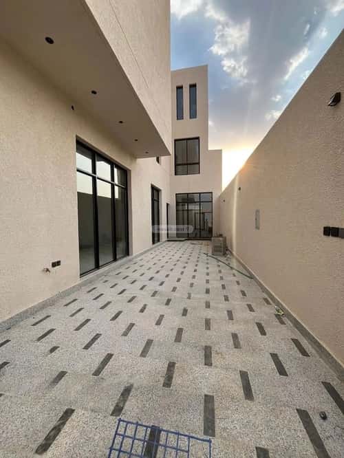4 bedroom villa in Al Mahdiyyah 4