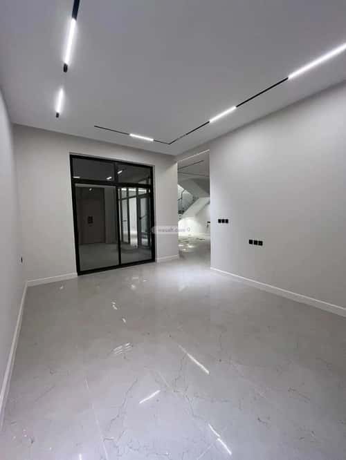 4 bedroom villa in Al Mahdiyyah 7