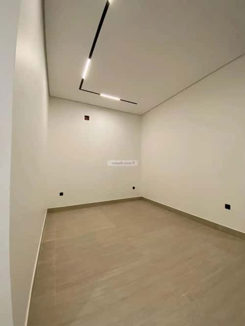 4 bedroom villa in Al Mahdiyyah 2