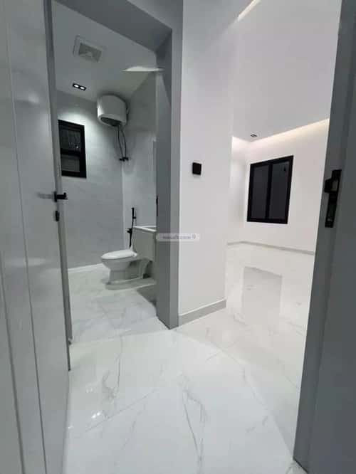 5 bedroom villa in Al Janadriyah 11