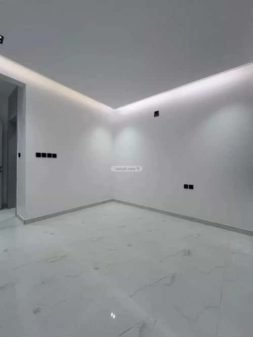 5 bedroom villa in Al Janadriyah 15