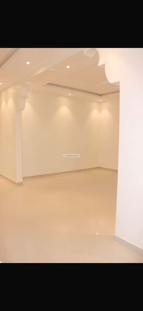 6 bedroom villa in Al Aridh 4