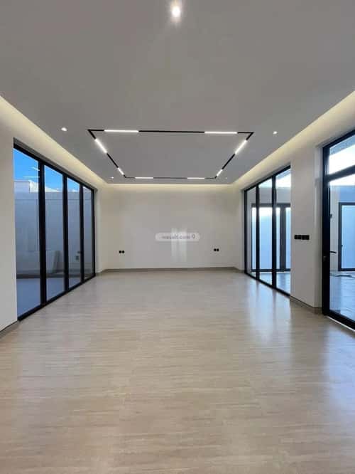 5 bedroom villa in Al Mahdiyyah 1