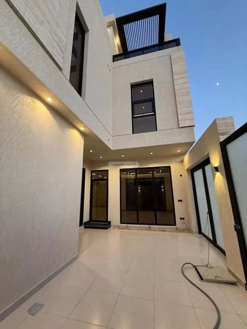 5 bedroom villa in Al Mahdiyyah 4