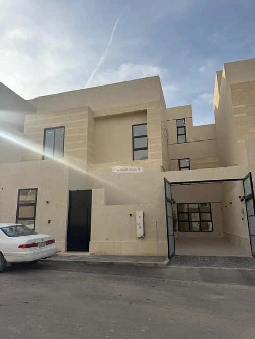 5 bedroom villa in Al Mahdiyyah 2