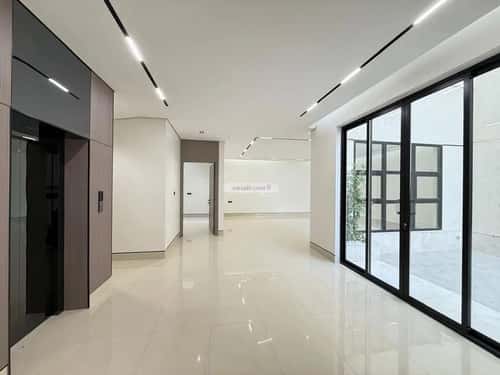 5 bedroom villa in Al Mahdiyyah 3