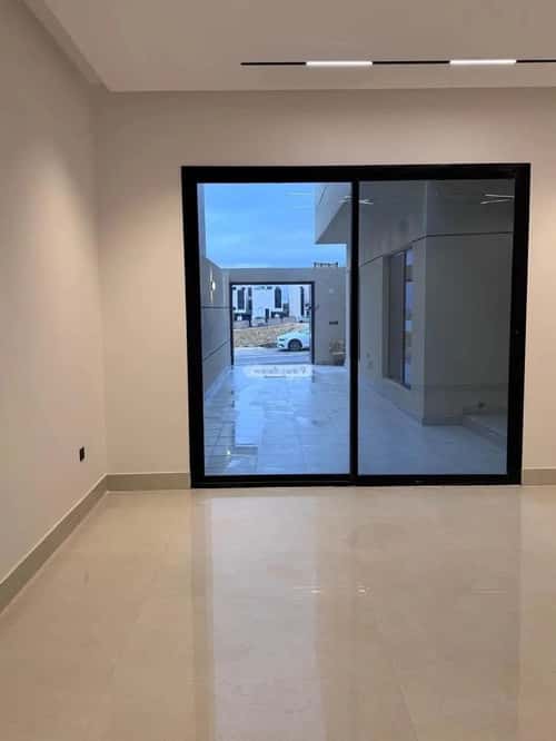 4 bedroom villa in Al Mahdiyyah 2