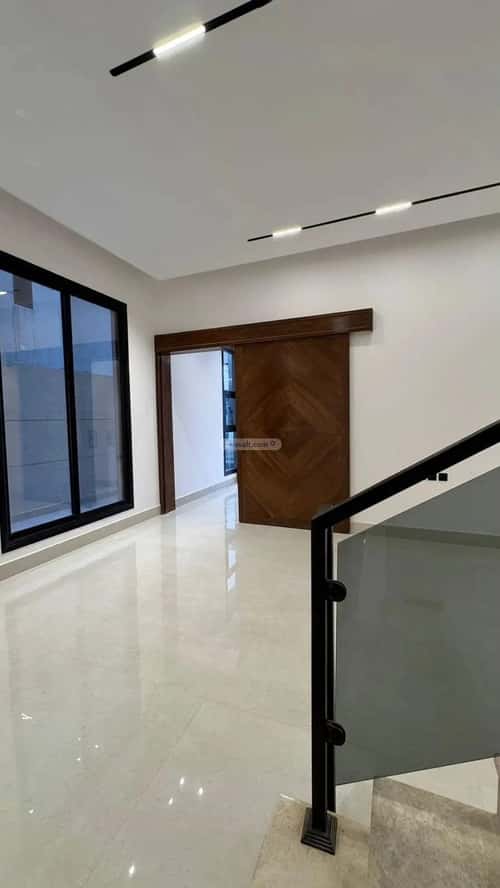 5 bedroom villa in Al Mahdiyyah 3