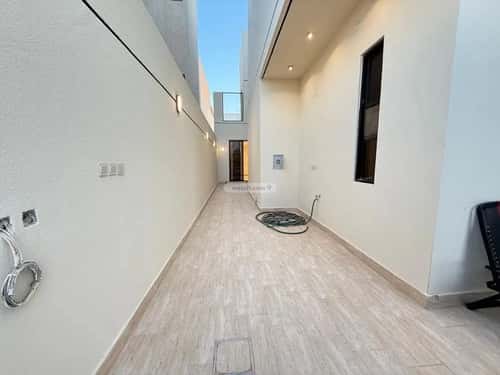 6 bedroom villa in Al Mahdiyyah 3