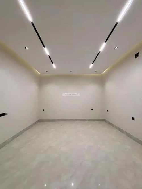5 bedroom villa in Al Mahdiyyah 6