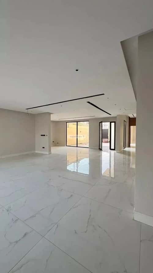 5 bedroom villa in Al Mahdiyyah 2