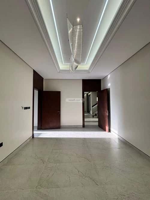 5 bedroom villa in Al Mahdiyyah 2